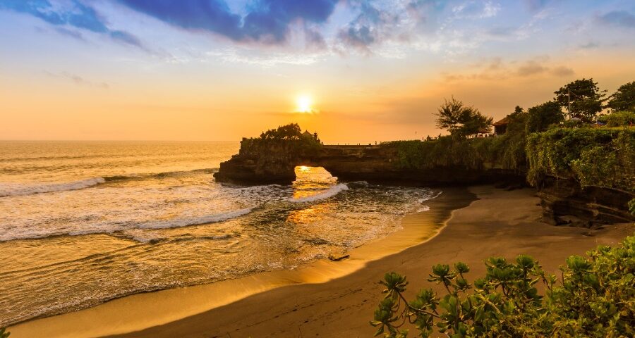 bali tour packages, tanah lot temple